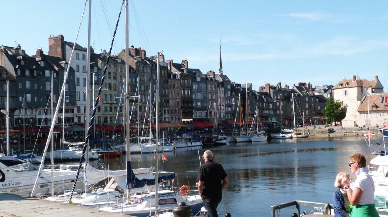 Вилла Laroulottedubec Malleville-sur-le-Bec Экстерьер фото